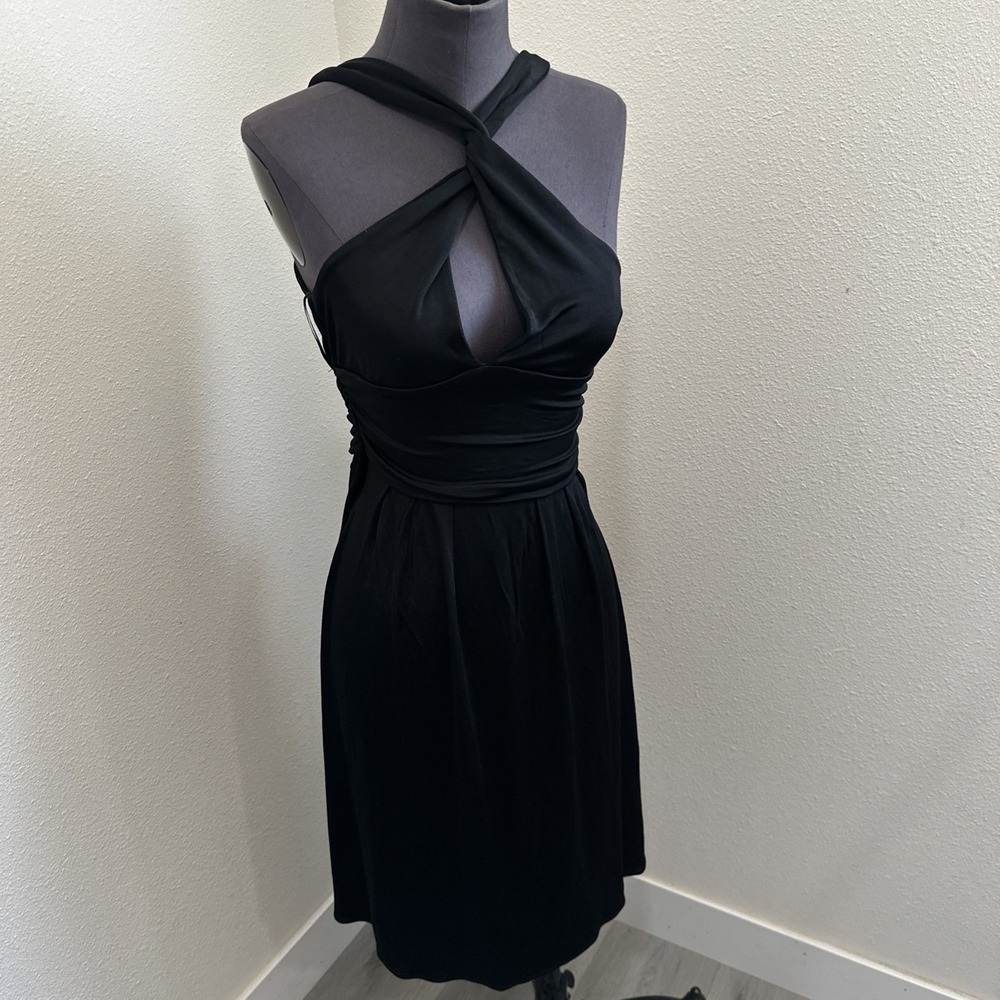 Diane Von Furtenberg Black Halter Dress‎ Tie Waist MIDI  Keyhole Front Sz 6